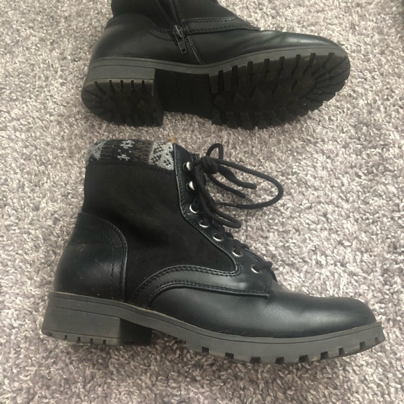 Like new combat boots - Picture 2 of 3